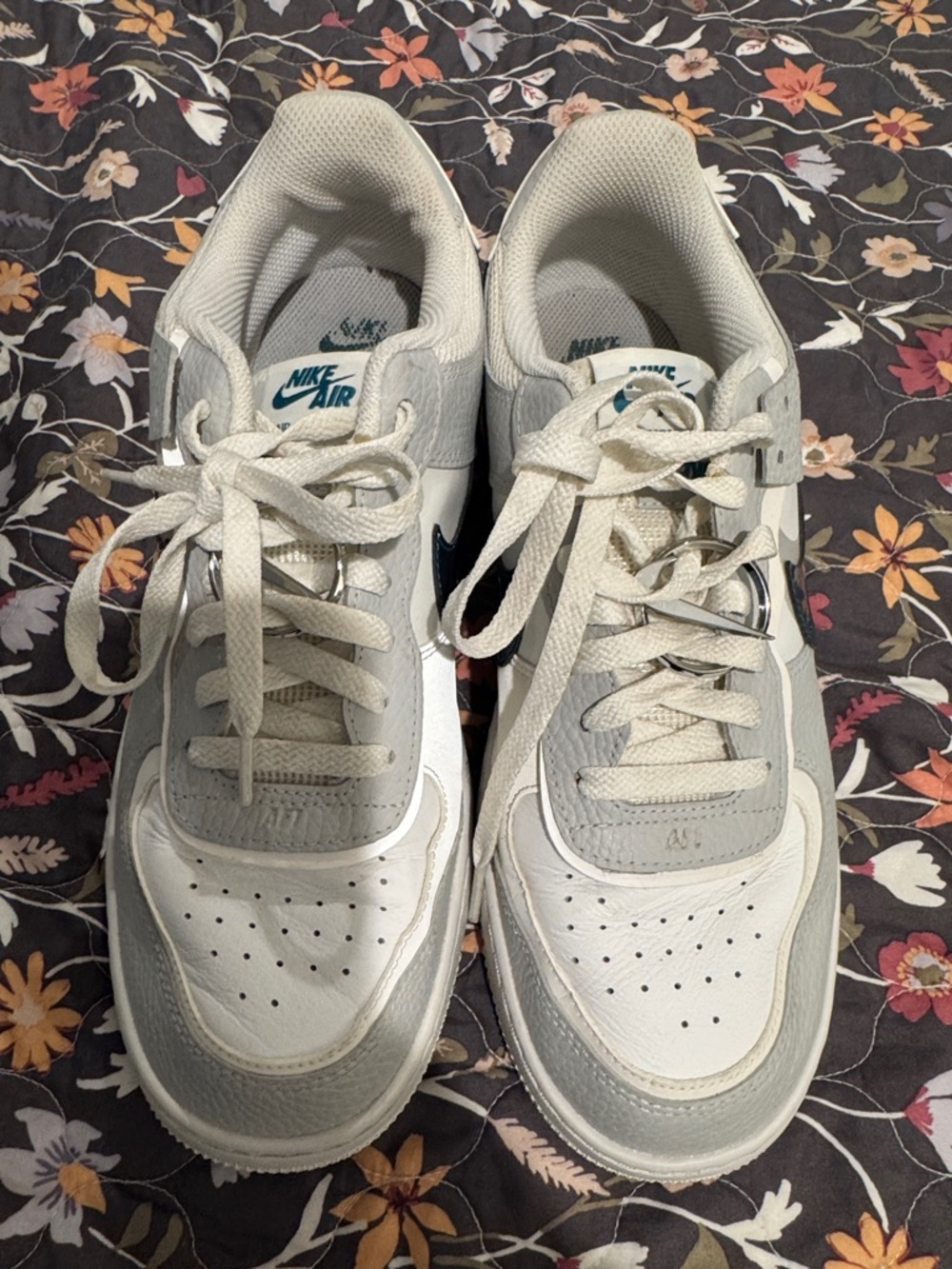 Nike Air Force 1 Low White with Iridescent Teal Swoosh - Picture 6 of 7